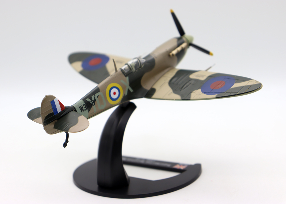 New 1/72 Supermarine Spitfire  - đánh giá và giá Model Kit Spitfire