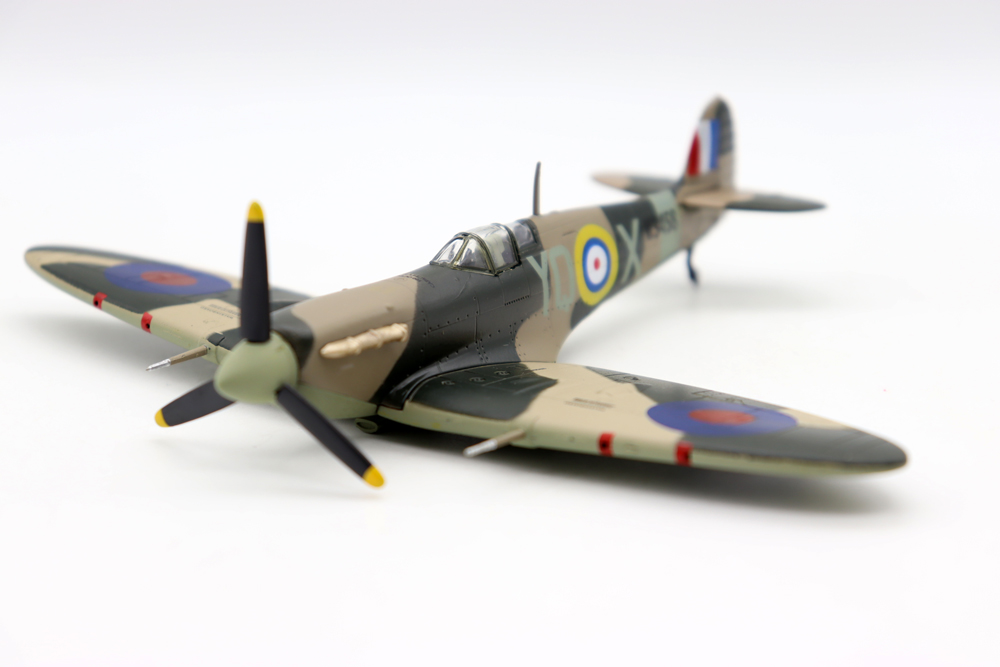 New 1/72 Supermarine Spitfire  - đánh giá và giá Model Kit Spitfire