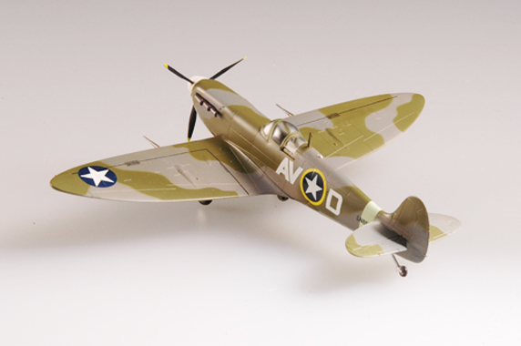 Easymodel 37215 1/72 WWII USAA - đánh giá và giá Model Kit Spitfire