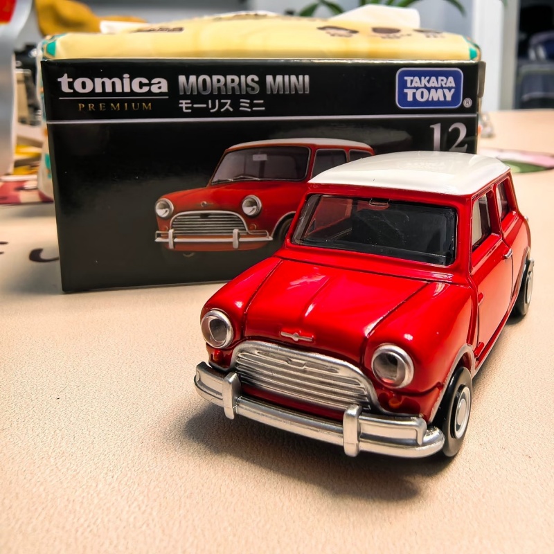 TOMY Premium Black Box 1:12 Sc - đánh giá và giá Model Kit Bmw