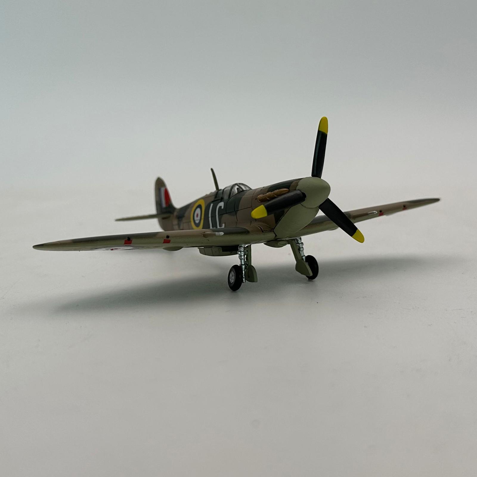 1/72 Scale Spitfire Model Orna - đánh giá và giá Model Kit Spitfire